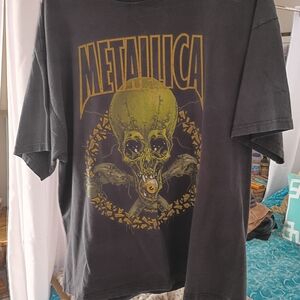 Metallica Black Graphic Tee